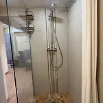 Nice Vieille Ville Appartement Neuf Et Cosy, Deux Chambres, 6 Couchages